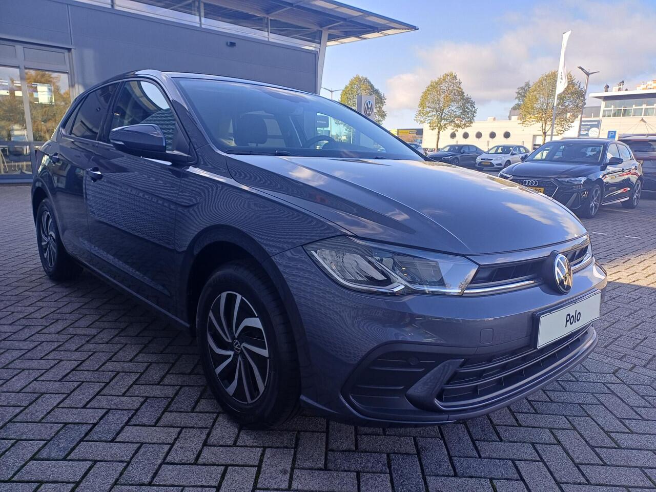 Volkswagen POLO Life Edition 1.0 70 kW / 95 pk TSI Hatchback 5 ver sn. Hand | Multimedia pakket |