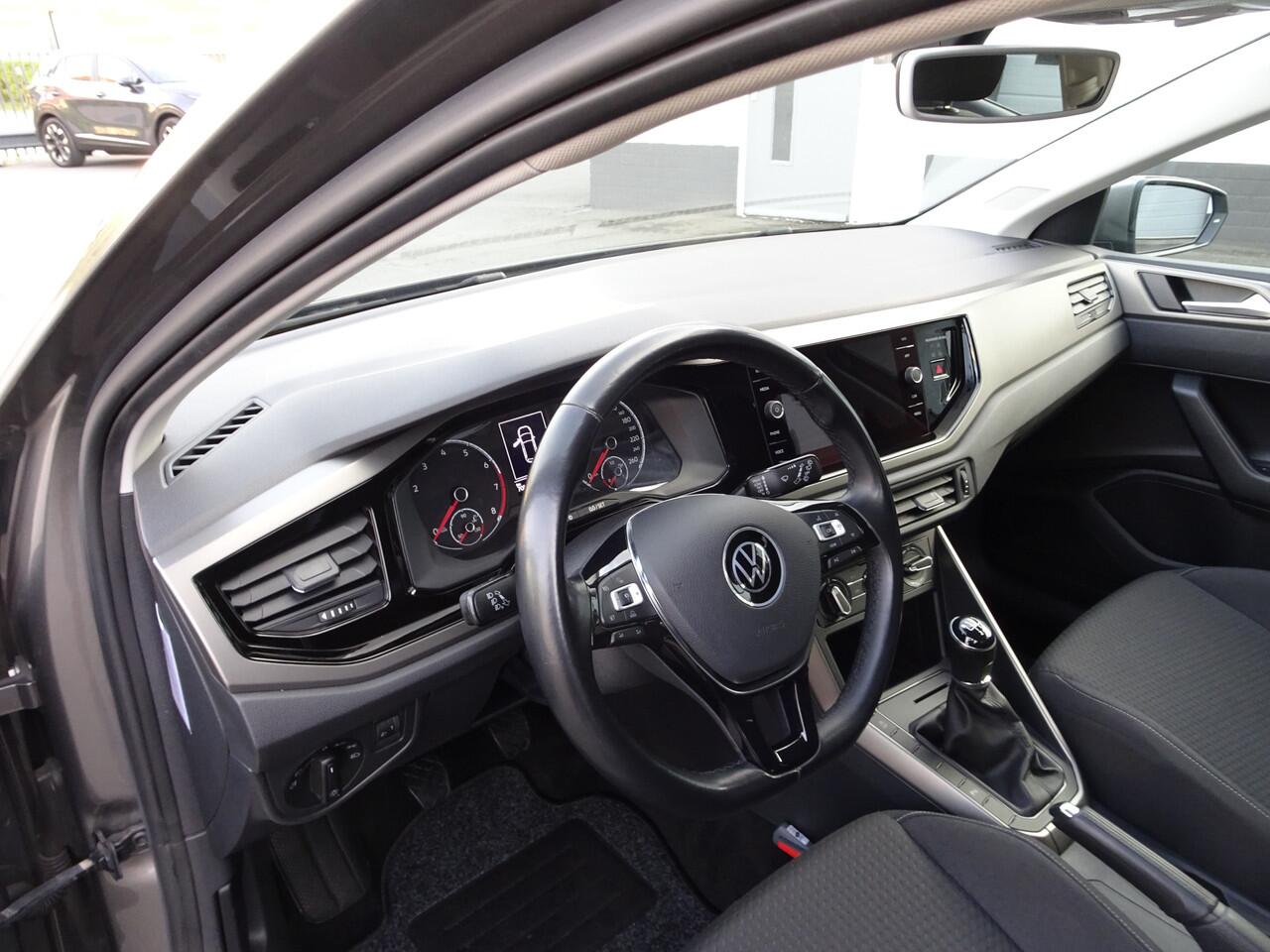 Volkswagen POLO 1.0 TSI Comfortline Airco, navigatie, app-connect, parkeersensoren voor en achter, licht metalen velgen 16 inch, cruise controle, enz.