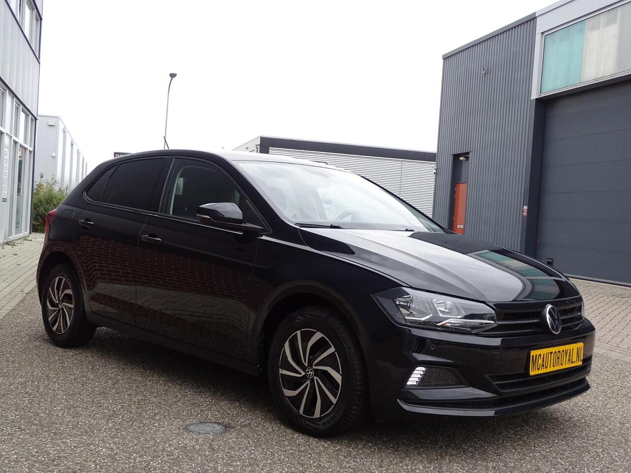 Volkswagen POLO 1.0 Tsi comfortline AUTOMAAT | VIRTUAL DISPLAY | STOELVERWARMING | NAVIGATIE | APPLE CARPLAY | KEYLESS ENTRY/GO | PARKEERSENSOREN VOOR EN ACHTER | CRUISE CONTROL |