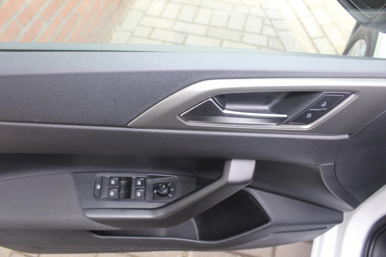 Volkswagen POLO 1.0 TSI COMFORTLINE BUSINESS