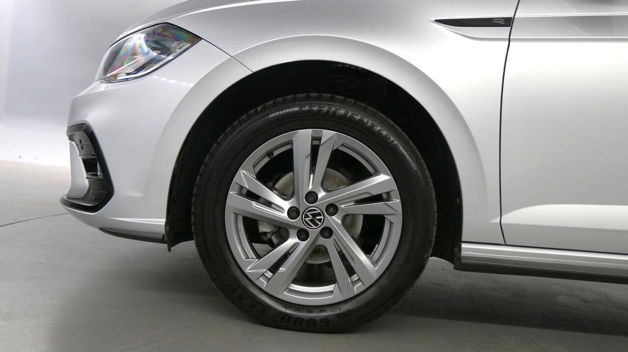 Volkswagen POLO 1.0 TSI 95pk R-Line / Navigatie / Stoelverwarming / Camera