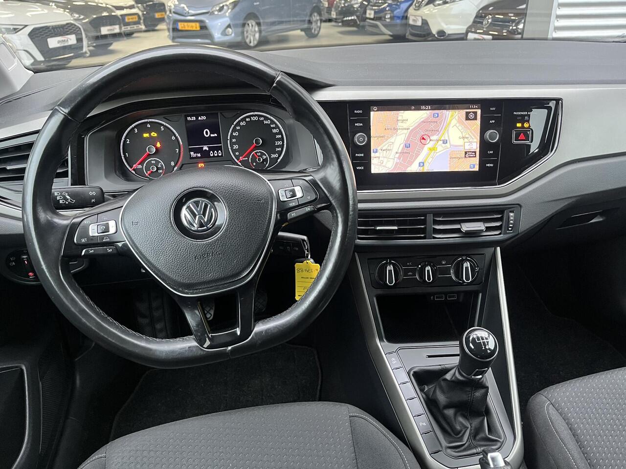 Volkswagen POLO 1.0 TSI Comfortline / Car-Play