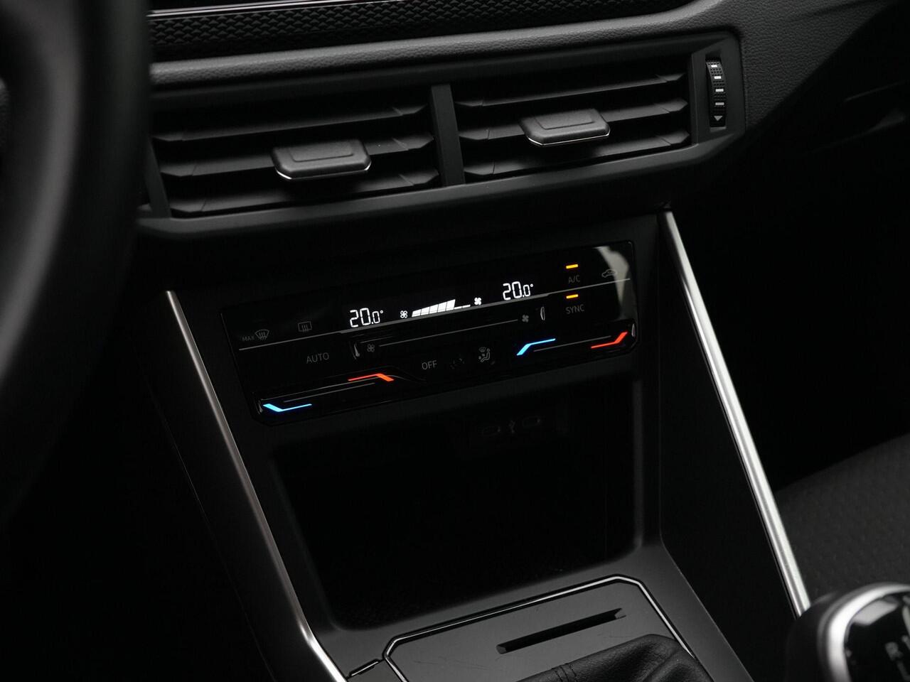 Volkswagen POLO 1.0 TSI 95 pk Life Business | Navigatie | Adaptive Cruise | Parkeersensoren voor/achter | Climatronic