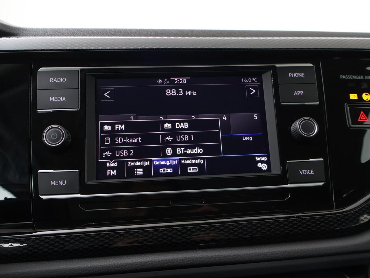 Volkswagen POLO 1.0 TSI Life | 95 PK | Adaptive cruise control | LED verlichting | Apple Carplay/Android Auto |