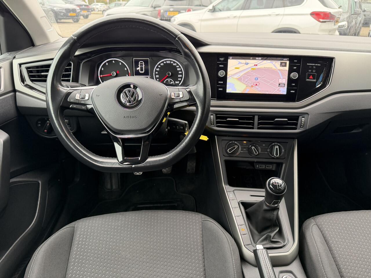 Volkswagen POLO 1.0 TSI Comfortline Business Navigatie ACC PDC Carplay Stoelverwarming DAB