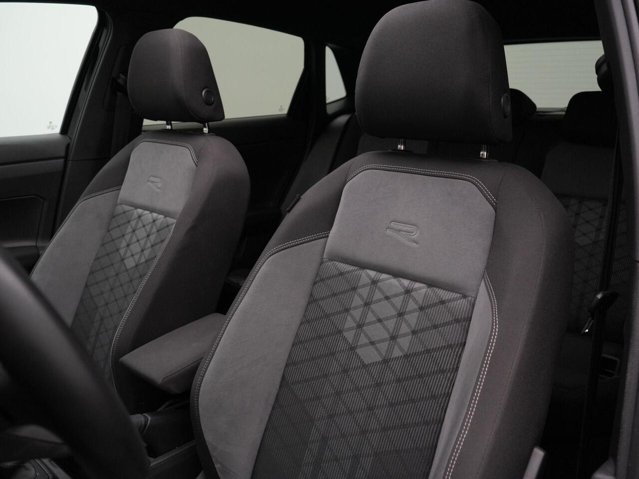 Volkswagen POLO 1.0 TSI 95 pk DSG R-Line | Panoramadak | IQ Light | Achteruitrijcamera | Navigatie