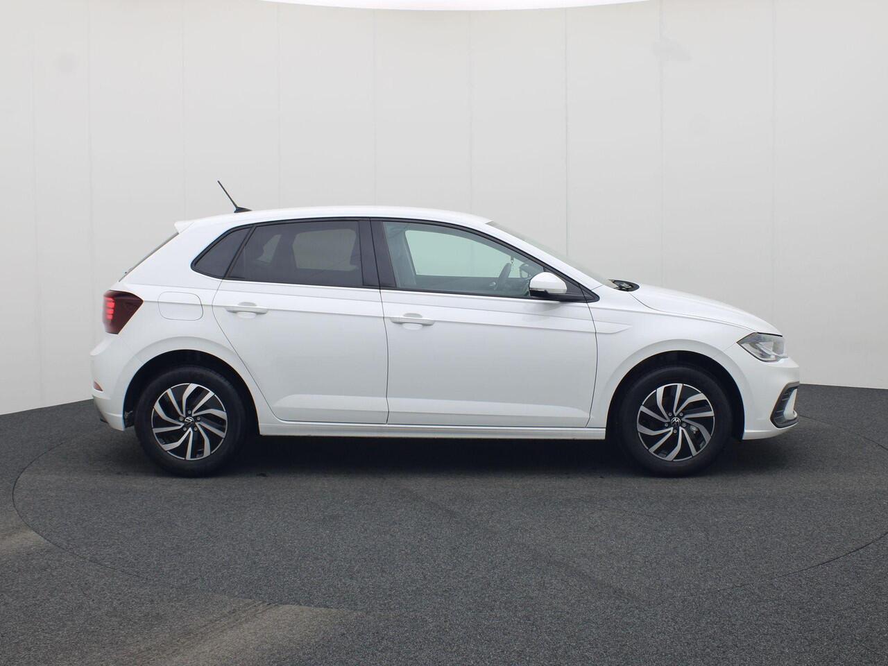 Volkswagen POLO Life Edition 1.0 TSI 95 pk 5 versn. Hand · Achteruitrijcamera ·