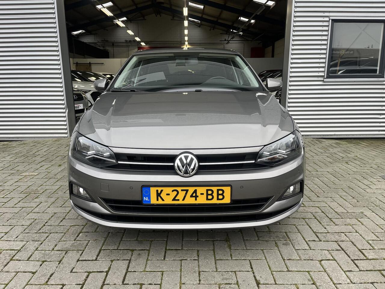Volkswagen POLO 1.0 TSI Comfortline / Car-Play