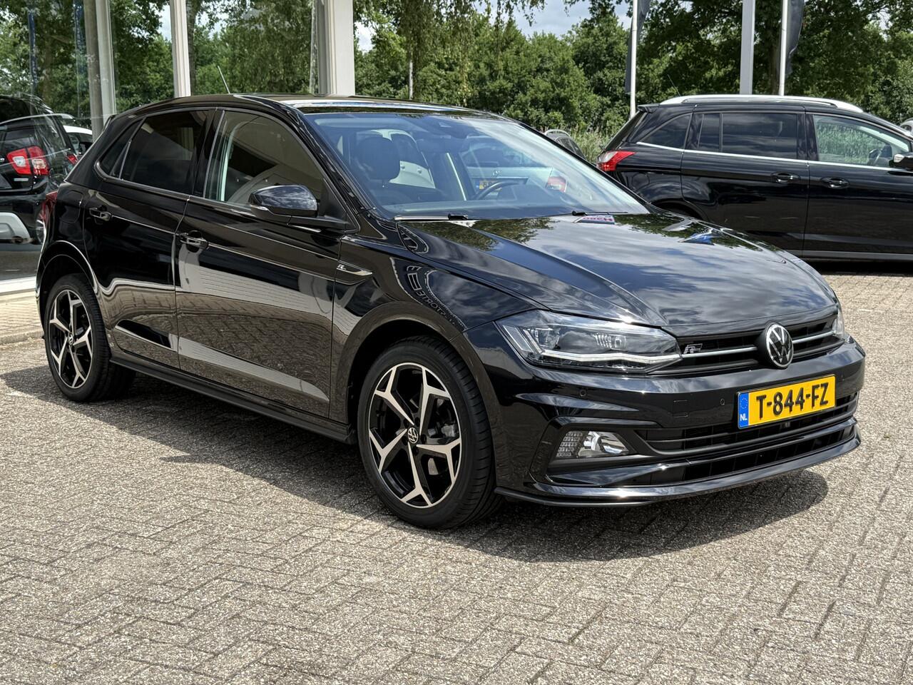Volkswagen POLO 1.0 TSI Highline R | LED | Pano | Keyless | PDC v+a incl camera | Apple Carplay | ECC | Afn. trekhaak