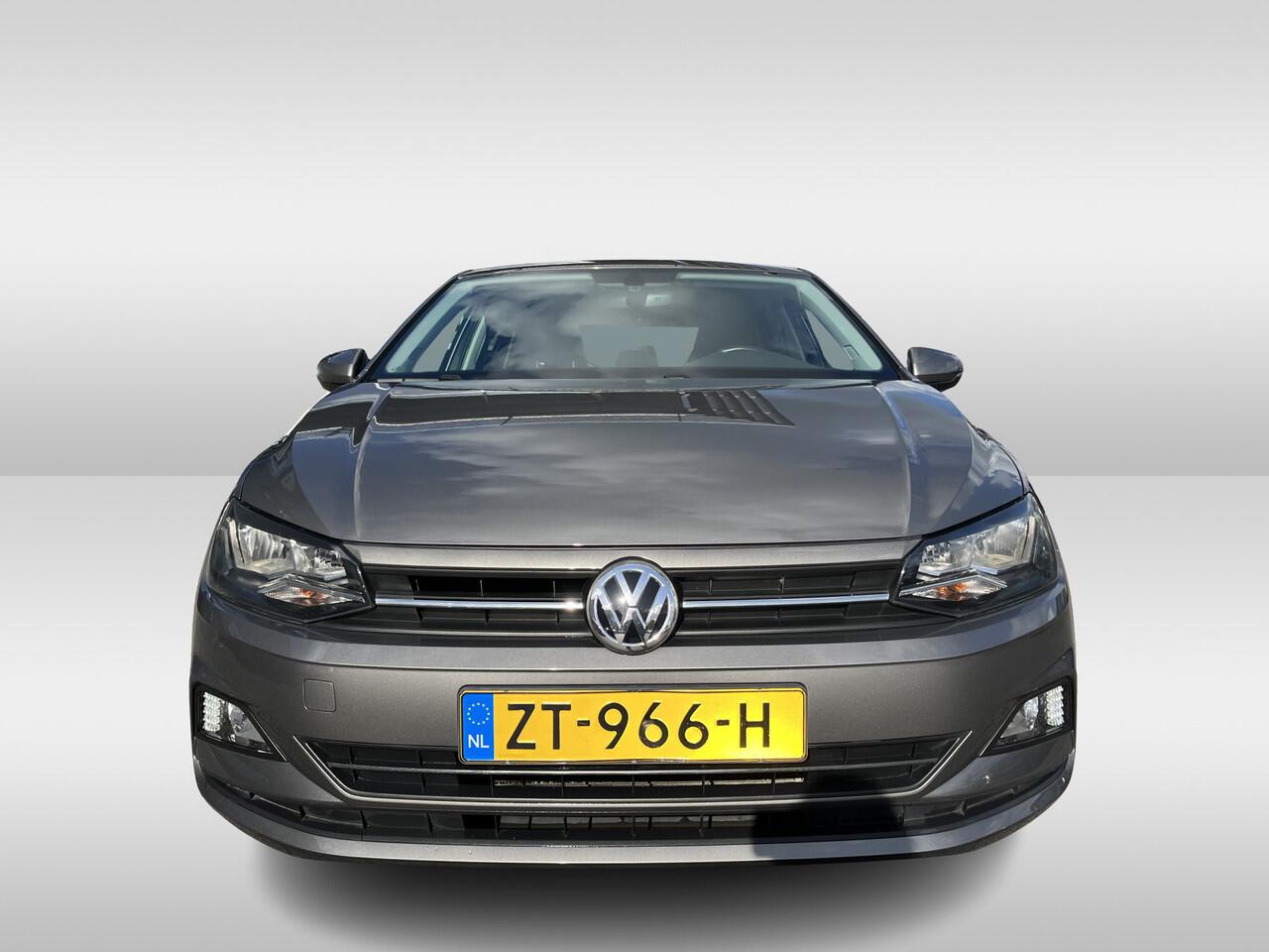 Volkswagen POLO 1.0 MPI Comfortline Color Connectivity Camera / App-connect / Cruise control / Airconditioning / Navigatie via app-connect