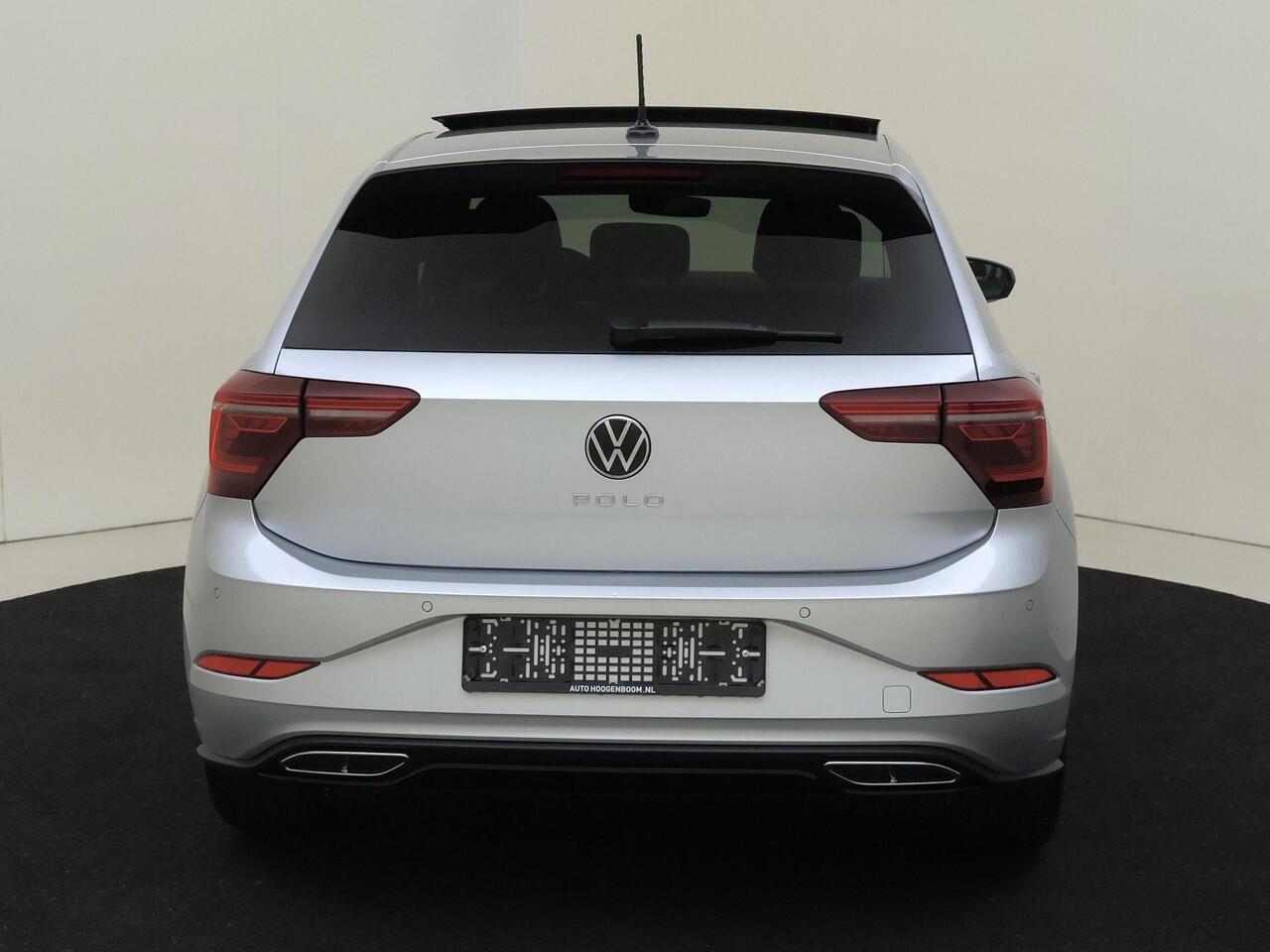 Volkswagen POLO R-Line Edition | 'App-Connect' draadloze smartphone integratie | Achterlichten LED | Afstandscontrolesysteem (Front Assist)