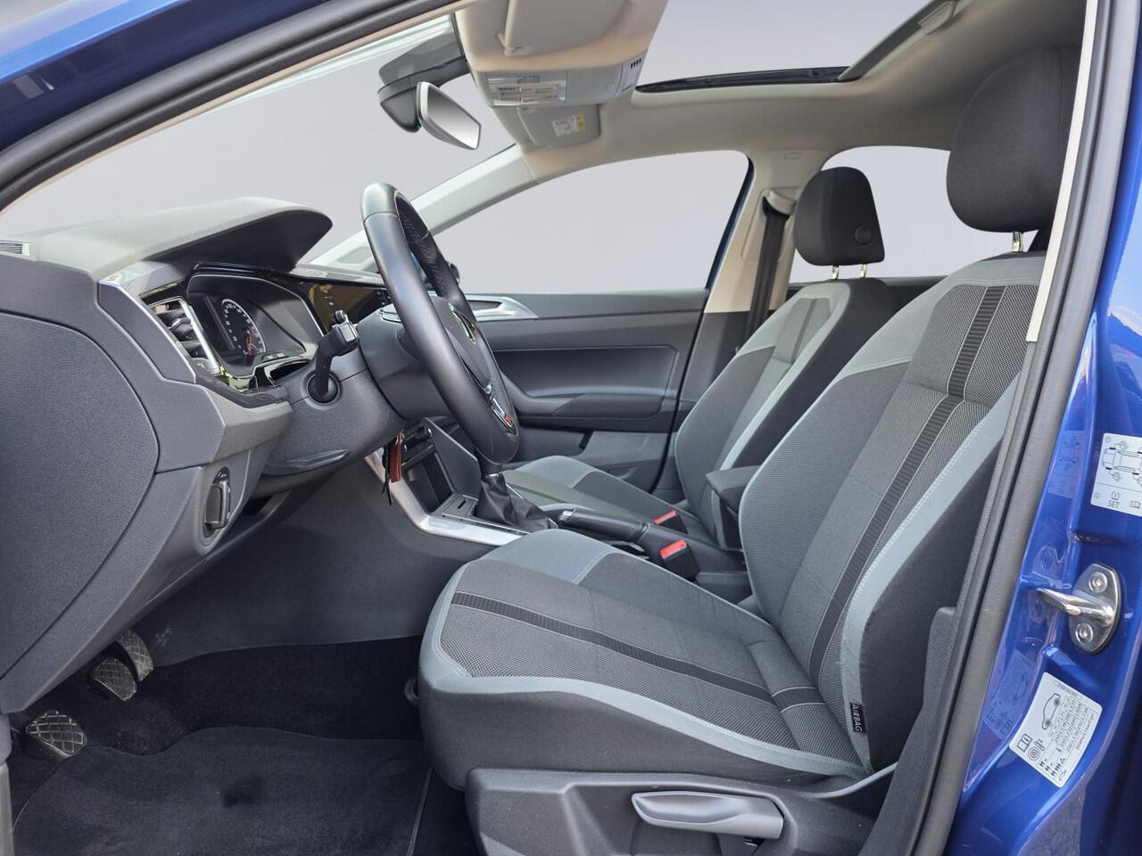 Volkswagen POLO 1.0 TSI R-Line Business /Apple Carplay/Panoramadak/Stoelverwarming/Climate Control/Cruise Control/Parksens. V+A/(MET GARANTIE*)