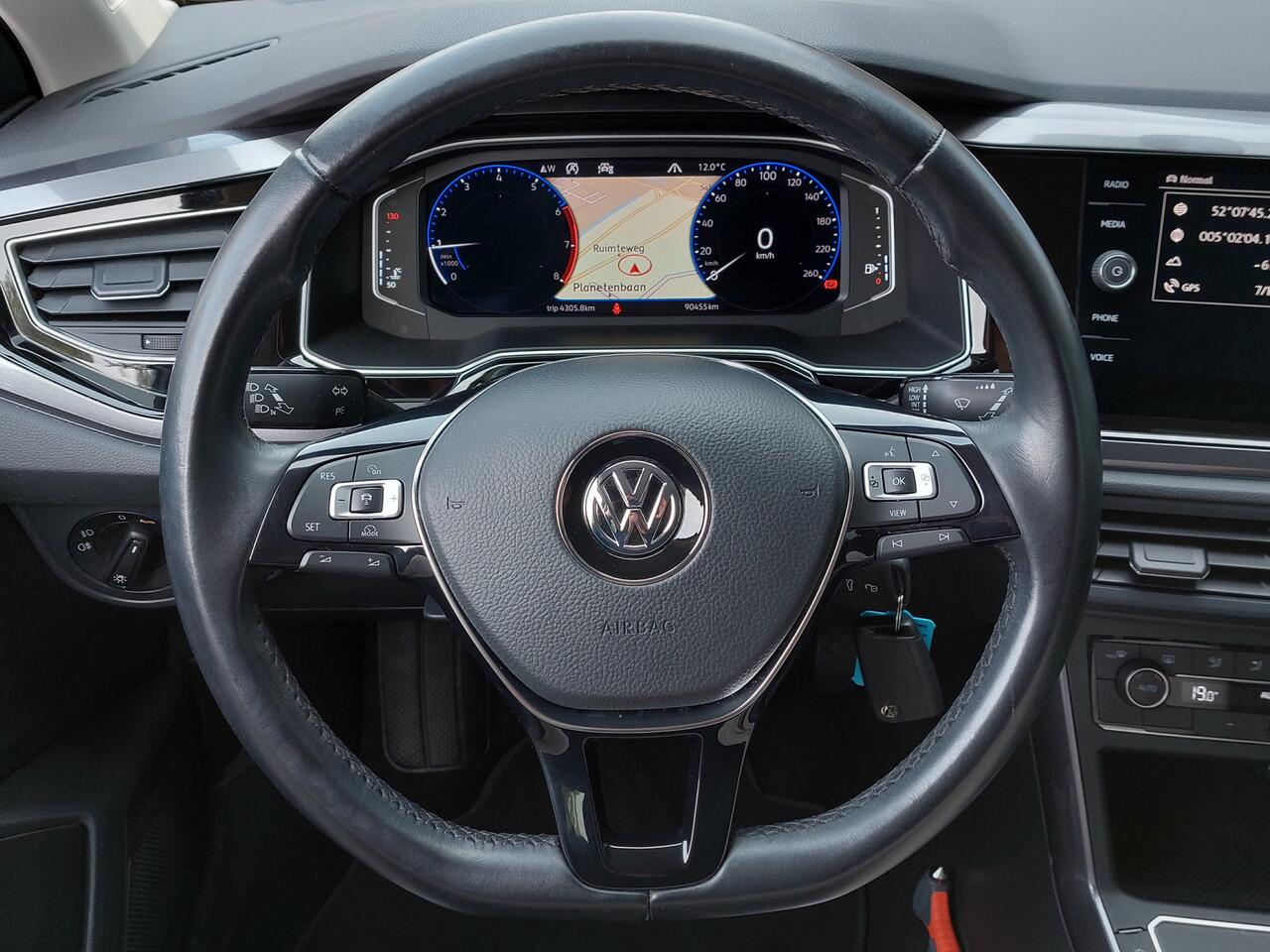 Volkswagen POLO 1.0 TSI 95pk Highline Executive 5-Deurs | Navi | Apple Carplay+Android Auto | Clima | Adap.Cruise | Sfeerverlichting | Pdc V+A | Licht+Regensensor | Privacy Glass | 16''lm