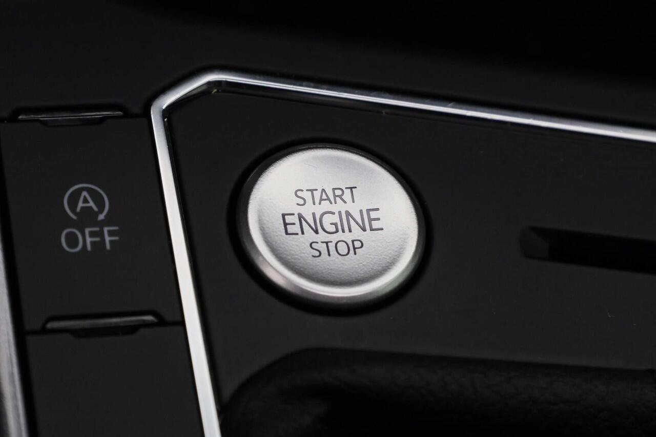 Volkswagen POLO 1.0 TSI 95 pk Style | Panoramadak | IQ Light | Achteruitrijcamera | Stoelverwarming