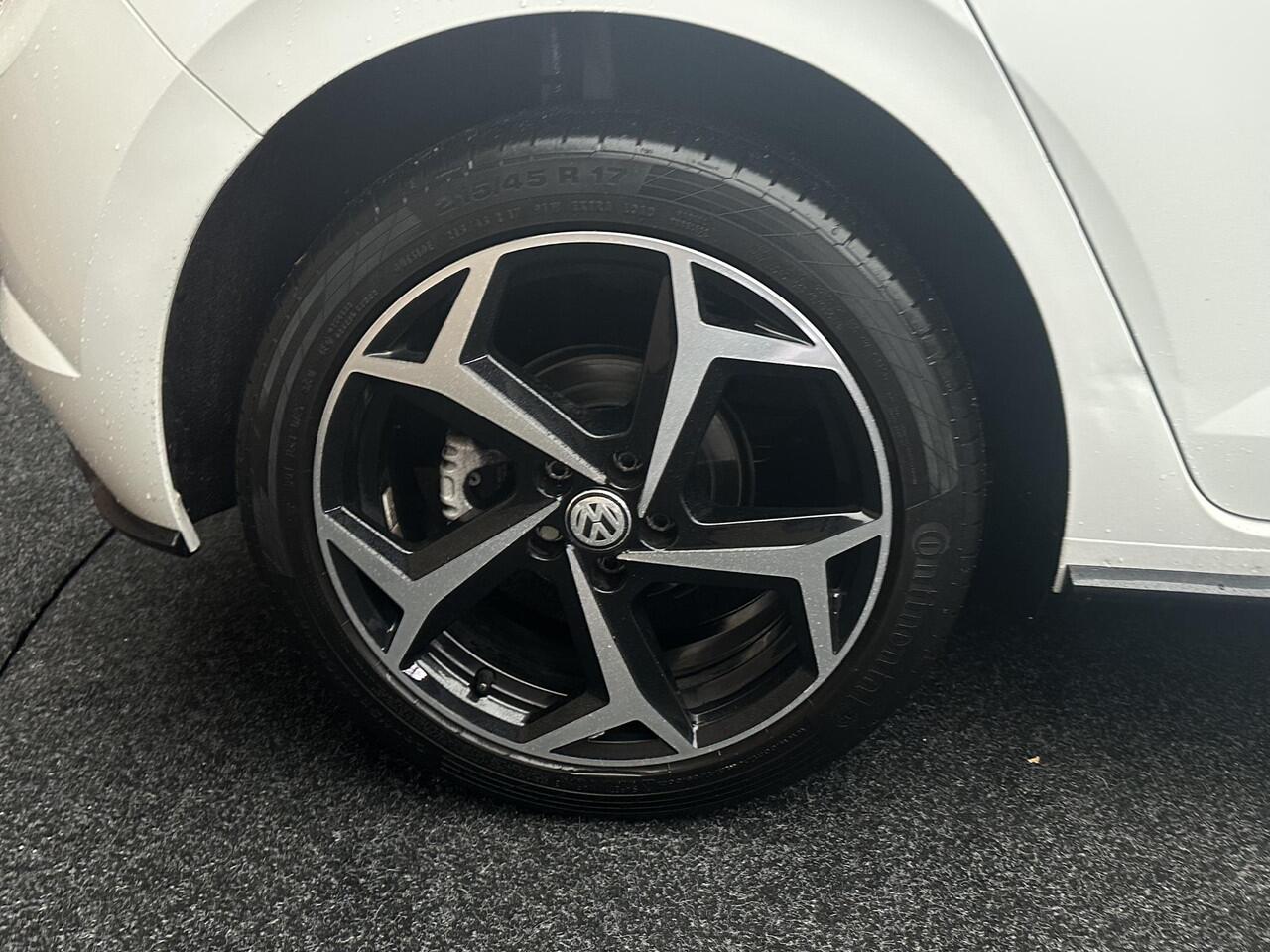 Volkswagen POLO 1.0 TSI Highline Business R Navi Stoelverwarming DSG Camera