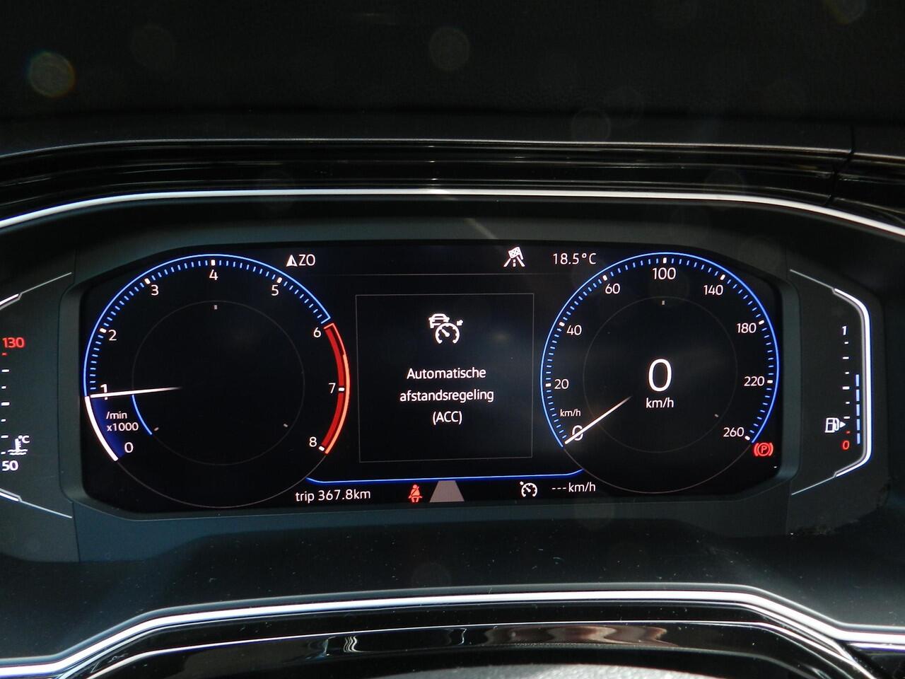 Volkswagen POLO 1.0 TSI Highline Digitale Cockpit - R-Line - Apple Carplay - Adapt.Cruise - NAP - 100% Onderhouden - FULL LED