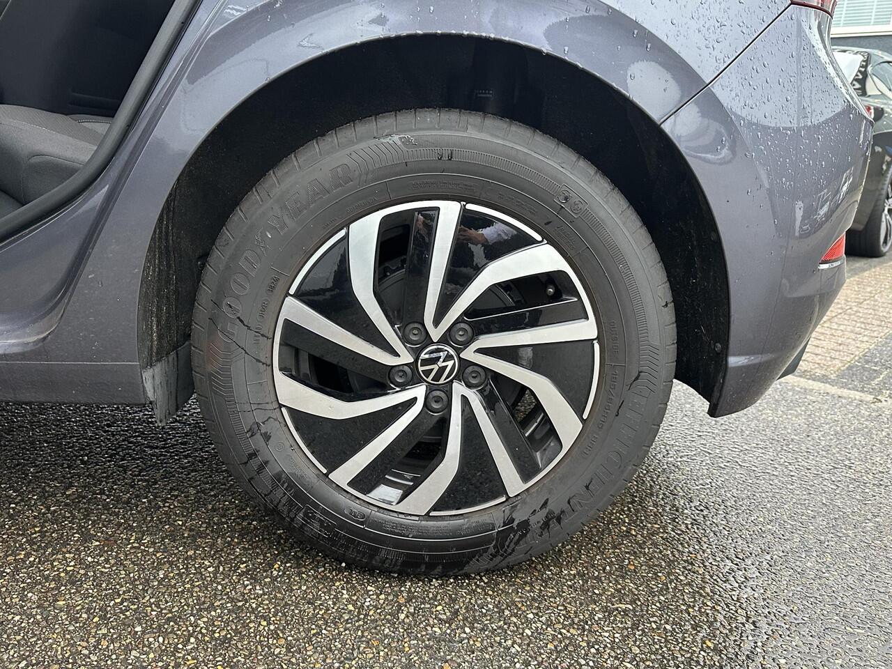 Volkswagen POLO 1.0 TSI Life | 95PK | AUTOMAAT | CAMERA | APPLE/ANDROID CARPLAY | PDC VOOR + ACHTER | FABRIEKSGARANTIE TOT 02-2027 |