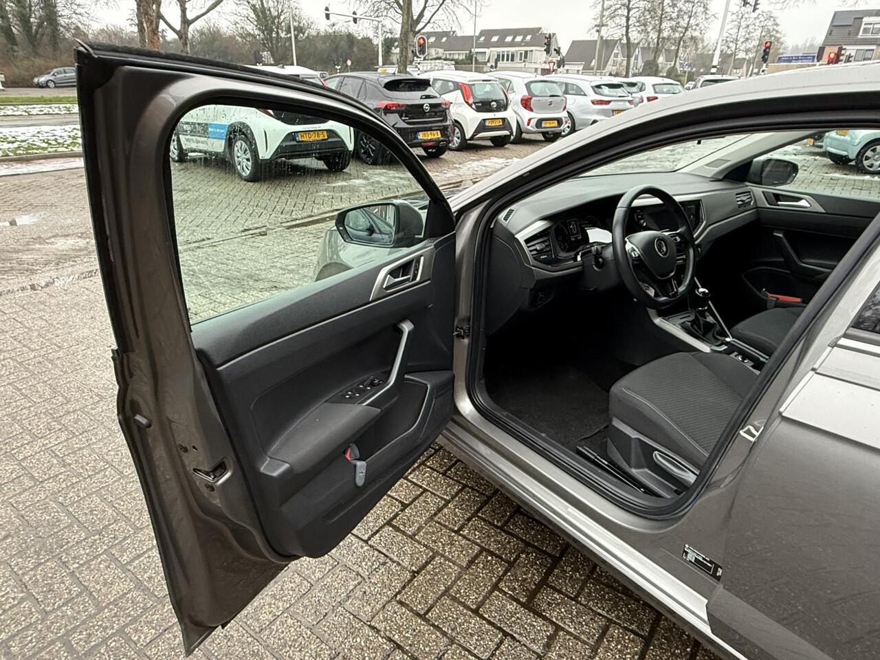 Volkswagen POLO 1.0 TSI Comfortline / Airco/ Navigatie/ Cruise/ Apple carplay/