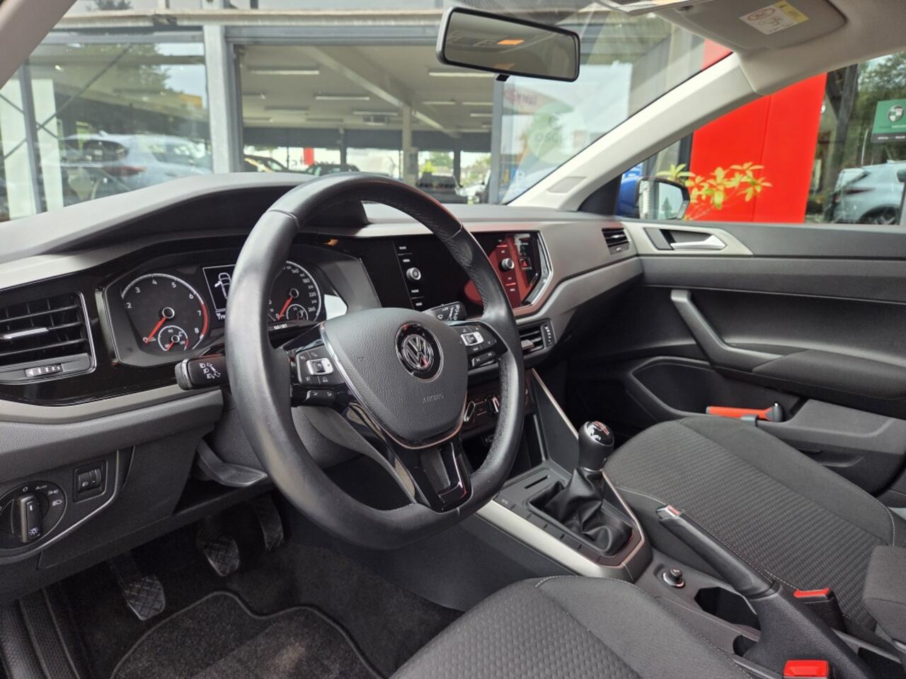 Volkswagen POLO 1.0 TSI Comfortline Executive | Navi