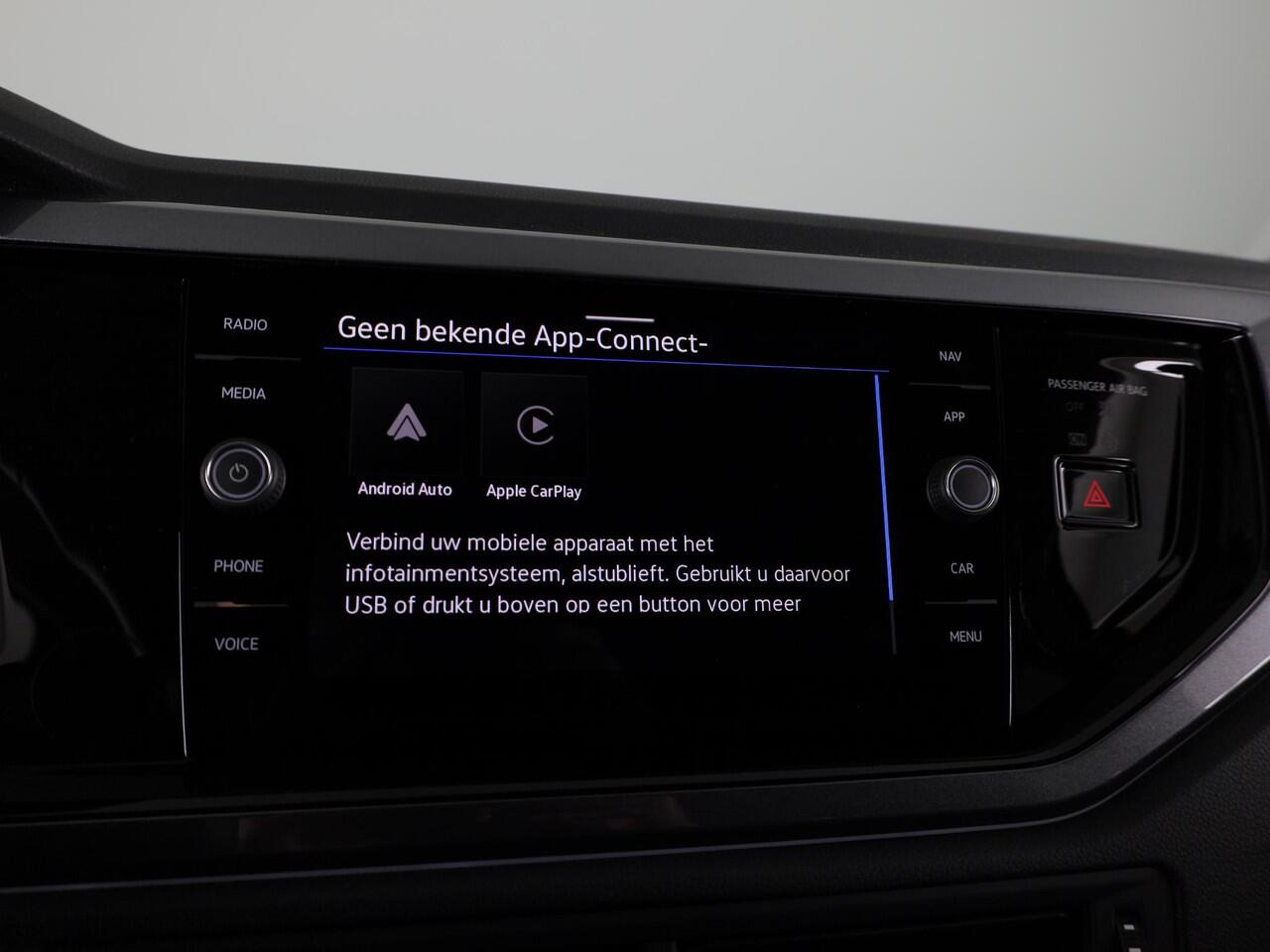 Volkswagen POLO 1.0 TSI Style 95 pk Automaat (DSG) | Navigatie | Parkeersensoren | Autom. airco | Matrix LED koplampen | Stoelverwarming |