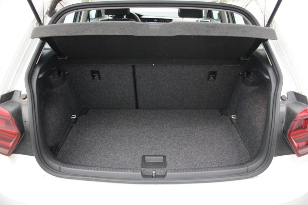 Volkswagen POLO 1.6 TDI Comfortline - Carplay, Cruise