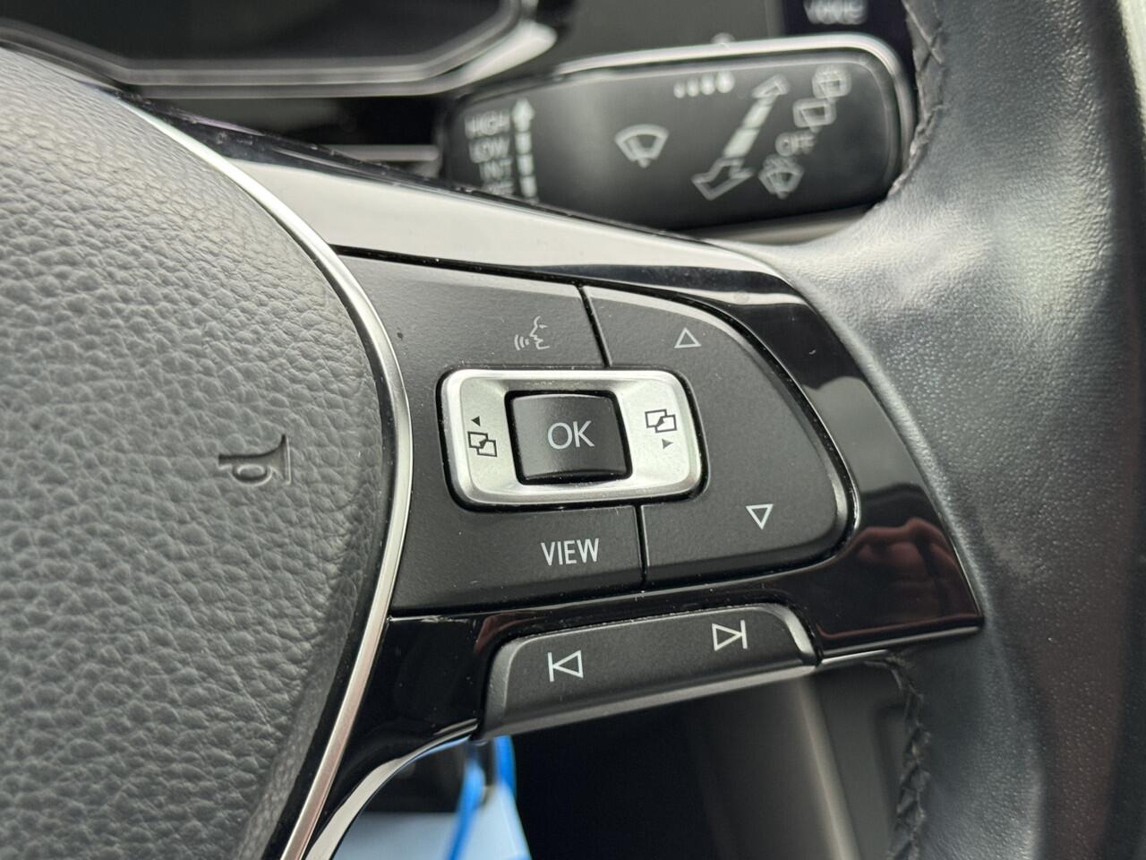 Volkswagen POLO 1.0 TSI Comfortline Panoramadak/Xenon/VT/Getint glas