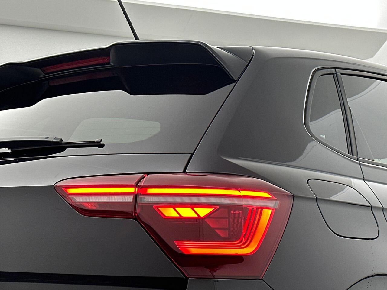 Volkswagen POLO R-Line-Edition 1.0 70 kW / 95 pk TSI Hatchback 5 v