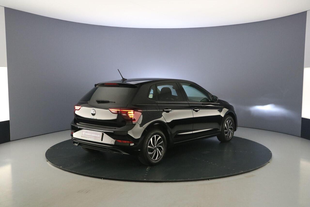 Volkswagen POLO Life Edition 1.0 TSI 95pk Adaptive cruise control, Achteruitrijcamera, LED koplampen, Parkeersensor achter, App connect, Airco, DAB, Radio
