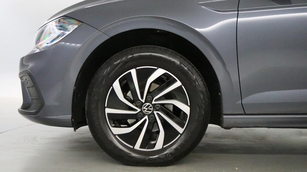 Volkswagen POLO 1.0 TSI 95pk Life Edition DSG / Navigatie / Stoelverwarming / Camera