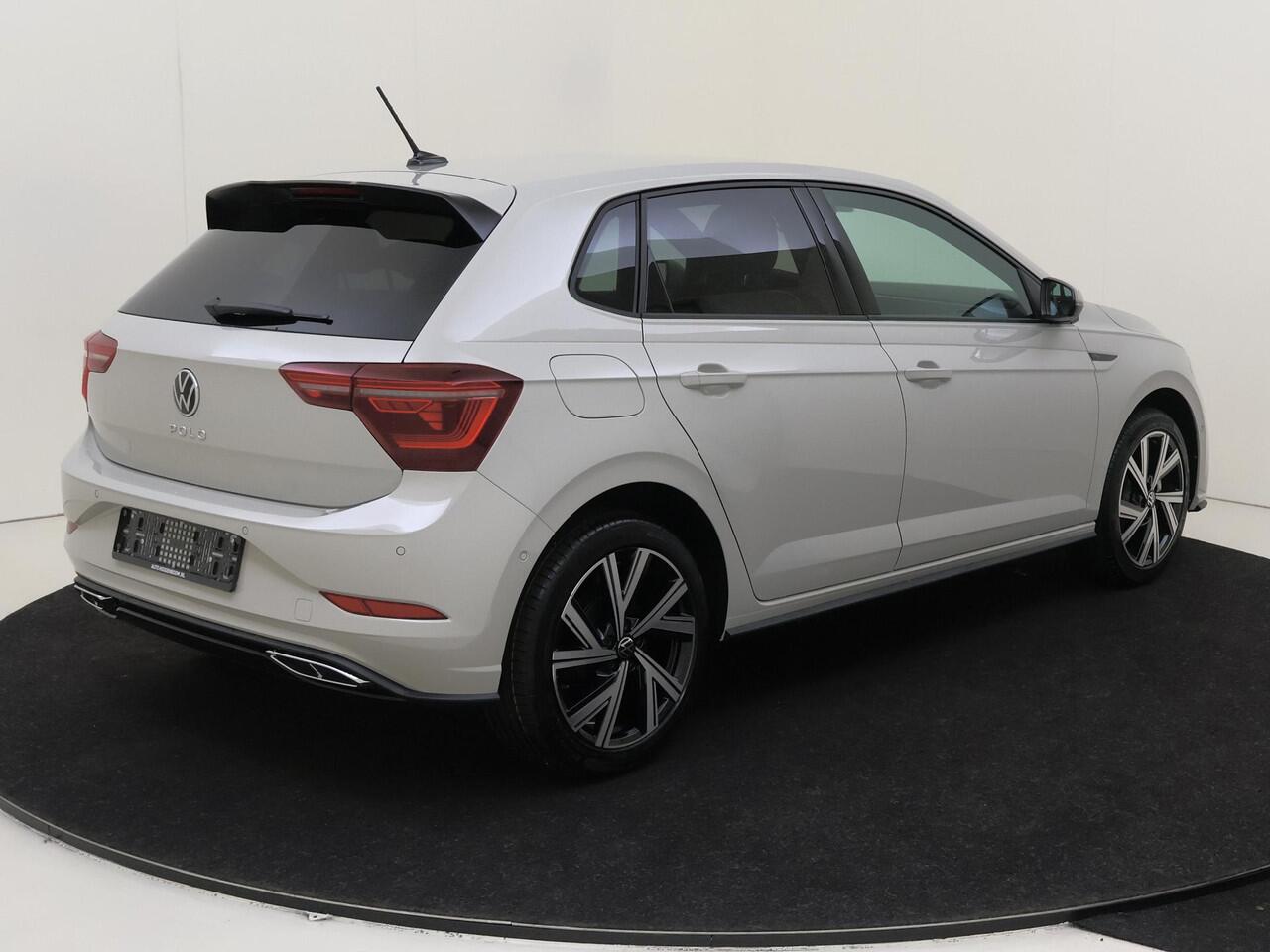 Volkswagen POLO R-Line Edition | 'App-Connect' draadloze smartphone integratie | Achterlichten LED | Afstandscontrolesysteem (Front Assist)