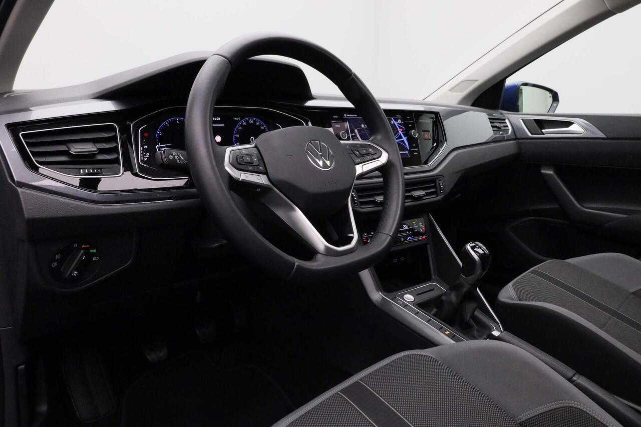 Volkswagen POLO 1.0 TSI 95 pk Style | Panoramadak | IQ Light | Achteruitrijcamera | Stoelverwarming