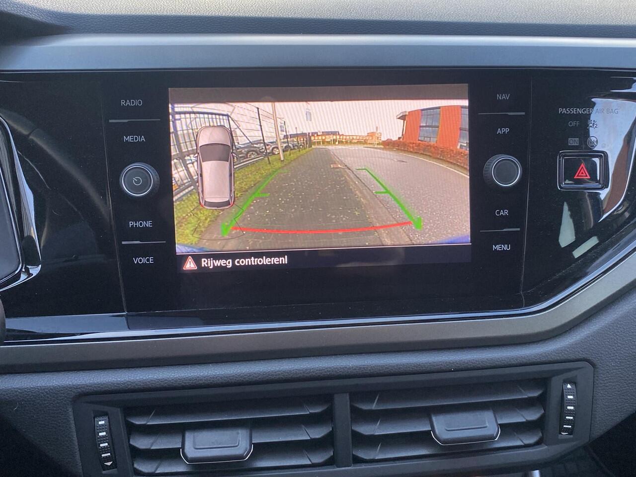 Volkswagen POLO 1.0 TSi DSG7-autom. Comfortline Executive met o.a. navi, adapt. cruise, camera, parkeersens., etc.