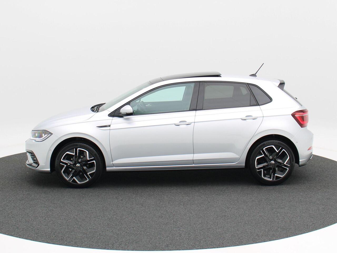 Volkswagen POLO R-Line Edition | Automaat | Panorama dak | LED Matrix | Stoelverwarming | 17" Velgen |