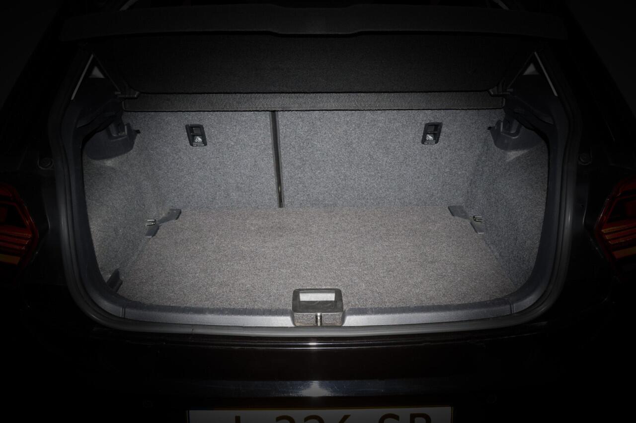 Volkswagen POLO 1.0TSI Dsg Highline Business NAVI | STOELVERW. | CLIMA | CARPLAY | PDC V+A | LMV 16 INCH