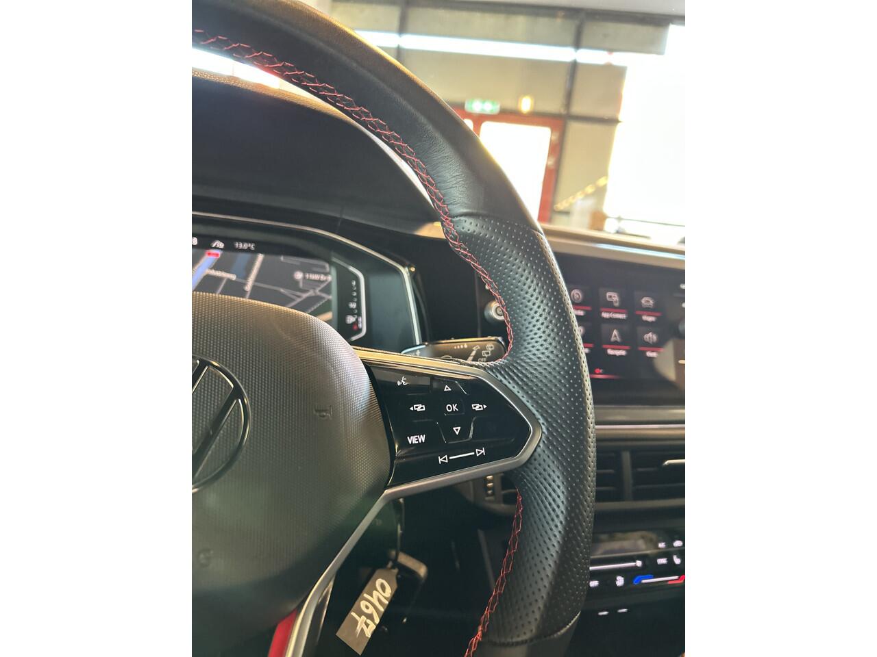 Volkswagen POLO 2.0 TSI GTI Facelift | Digital dashboard | Climate control | Adaptief onderstel | Apple carplay | Lane assist | Stoelverwarming | Front assist | LED