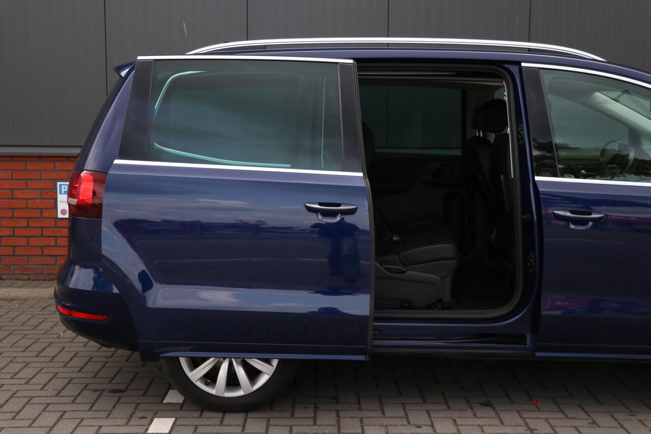 Volkswagen SHARAN 1.4 TSI Exclusive Series 7 zits | Kinderzit | leer | seperate airco |