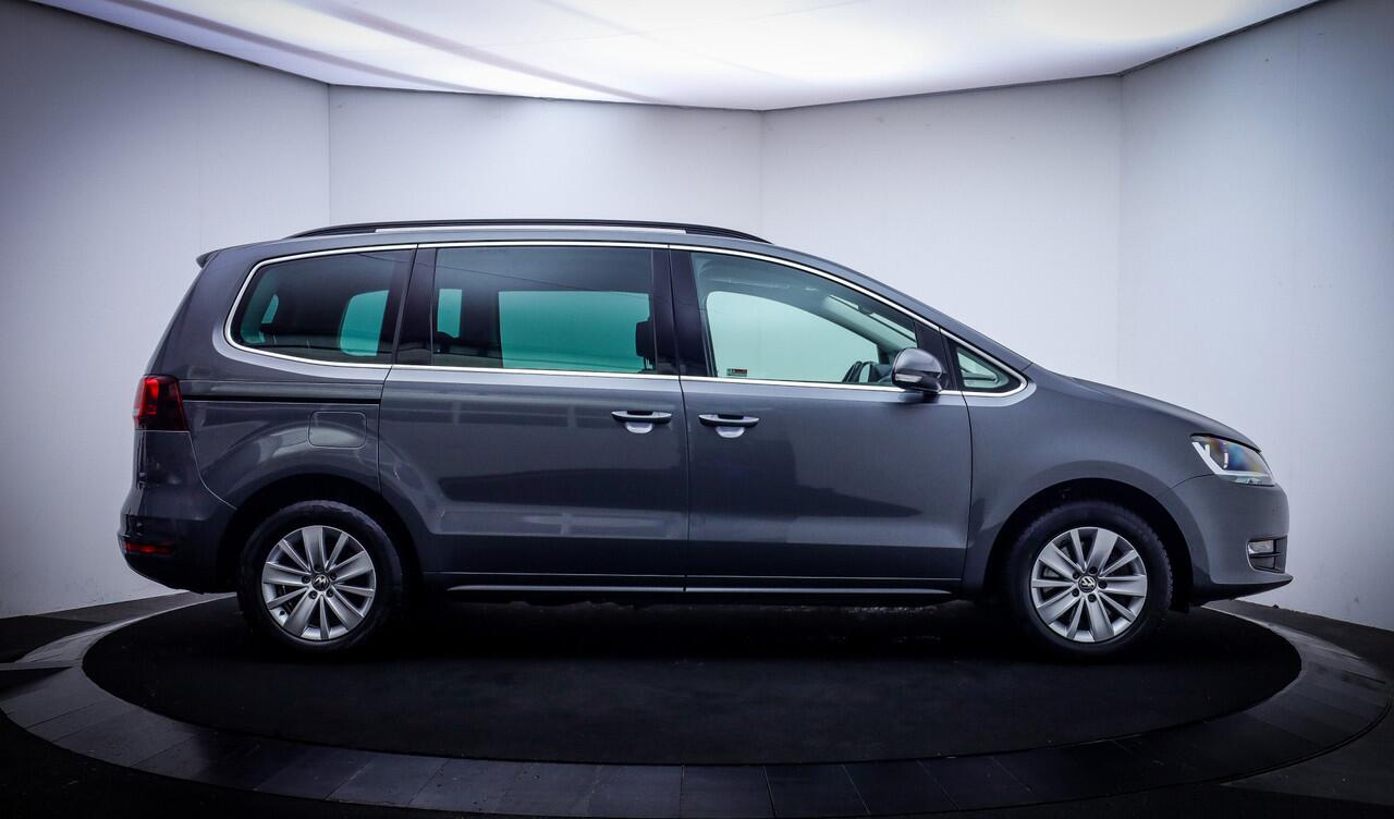 Volkswagen SHARAN 1.4TSI Dsg 7Per COMFORTLINE NAVI | CARPLAY | STOELVERW | CLIMA | PDC V+A | LMV