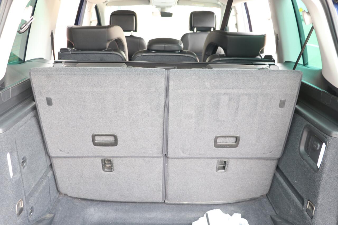 Volkswagen SHARAN 1.4 TSI Exclusive Series 7 zits | Kinderzit | leer | seperate airco |