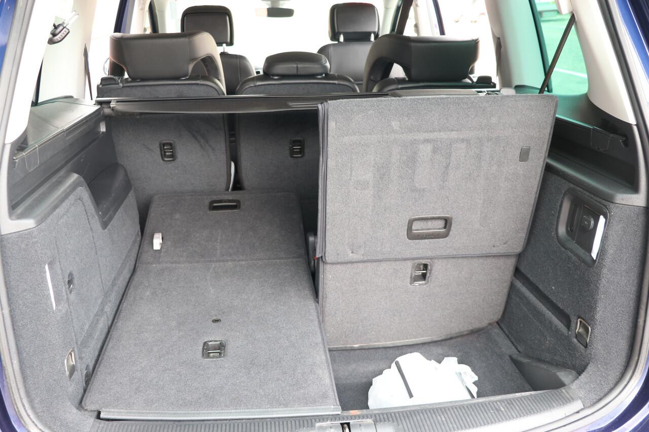 Volkswagen SHARAN 1.4 TSI Exclusive Series 7 zits | Kinderzit | leer | seperate airco |