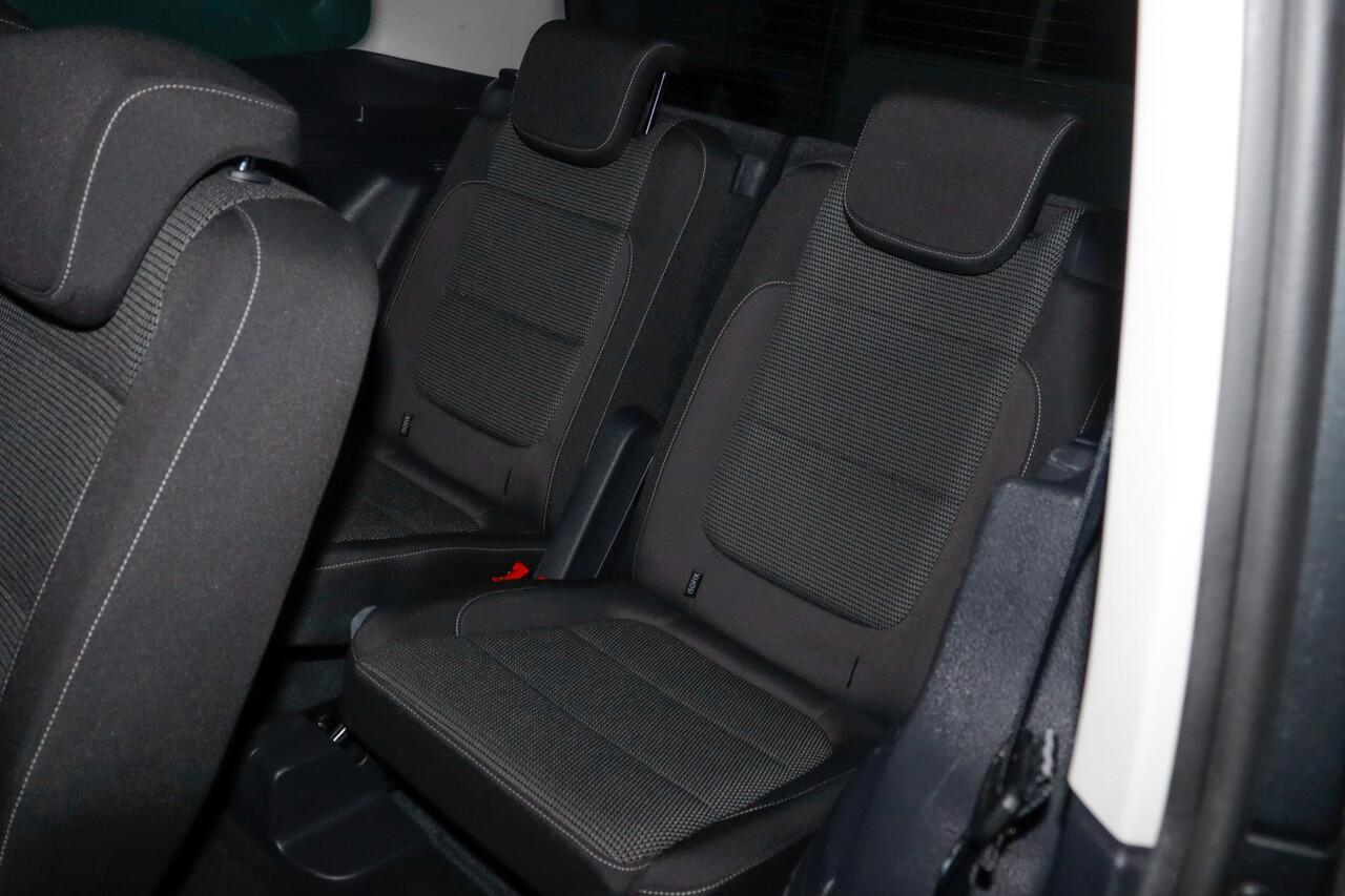 Volkswagen SHARAN 1.4TSI Dsg 7Per COMFORTLINE NAVI | CARPLAY | STOELVERW | CLIMA | PDC V+A | LMV