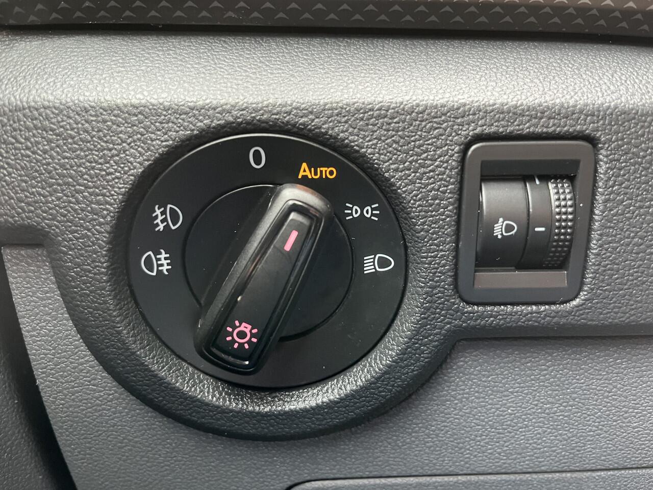 Volkswagen T-Cross 1.0 TSI Life / TREKHAAK/ ADAPT. CRUISE/ PARK. SENSOREN/ APP-CONNECT/ DAB/ BLUETOOTH/ NAVI/ CLIMA/ 16" LMV