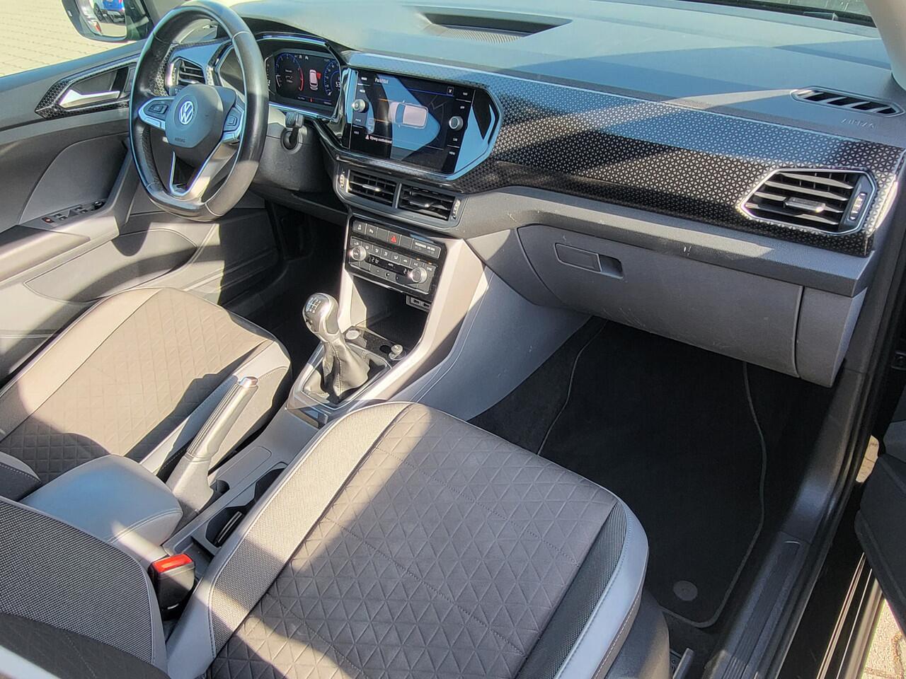 Volkswagen T-Cross 1.0 TSI 116 PK Style Virtual Dash, Trekhaak, Clima, Rijklaar met beurt & garantie!