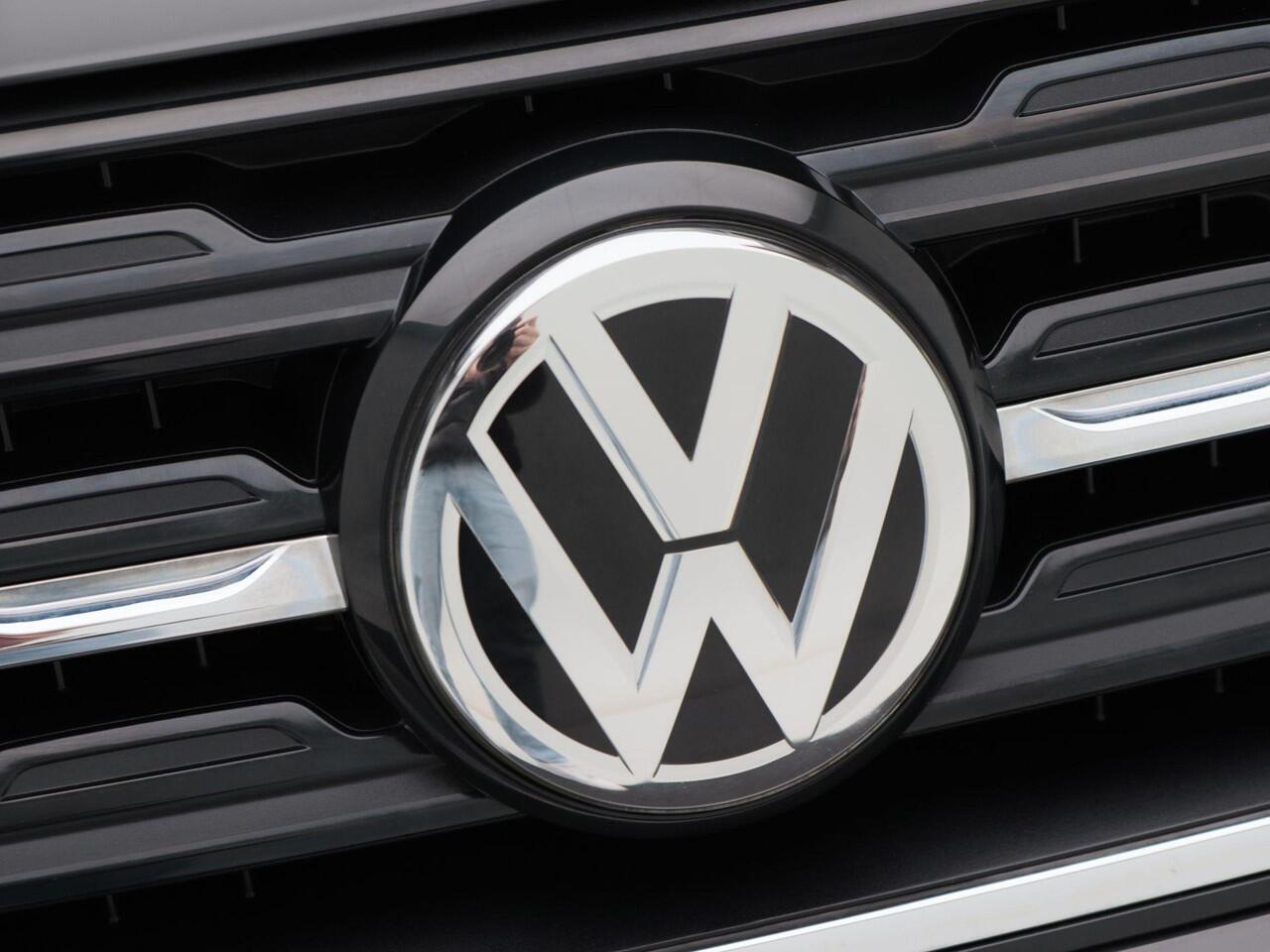 Volkswagen T-Cross 1.0 TSi Style 115 Pk | Adaptive Cruise | Navigatiesysteem | Full Led | Trekhaak | CarPlay | 18 Inch | 27.089 Km!