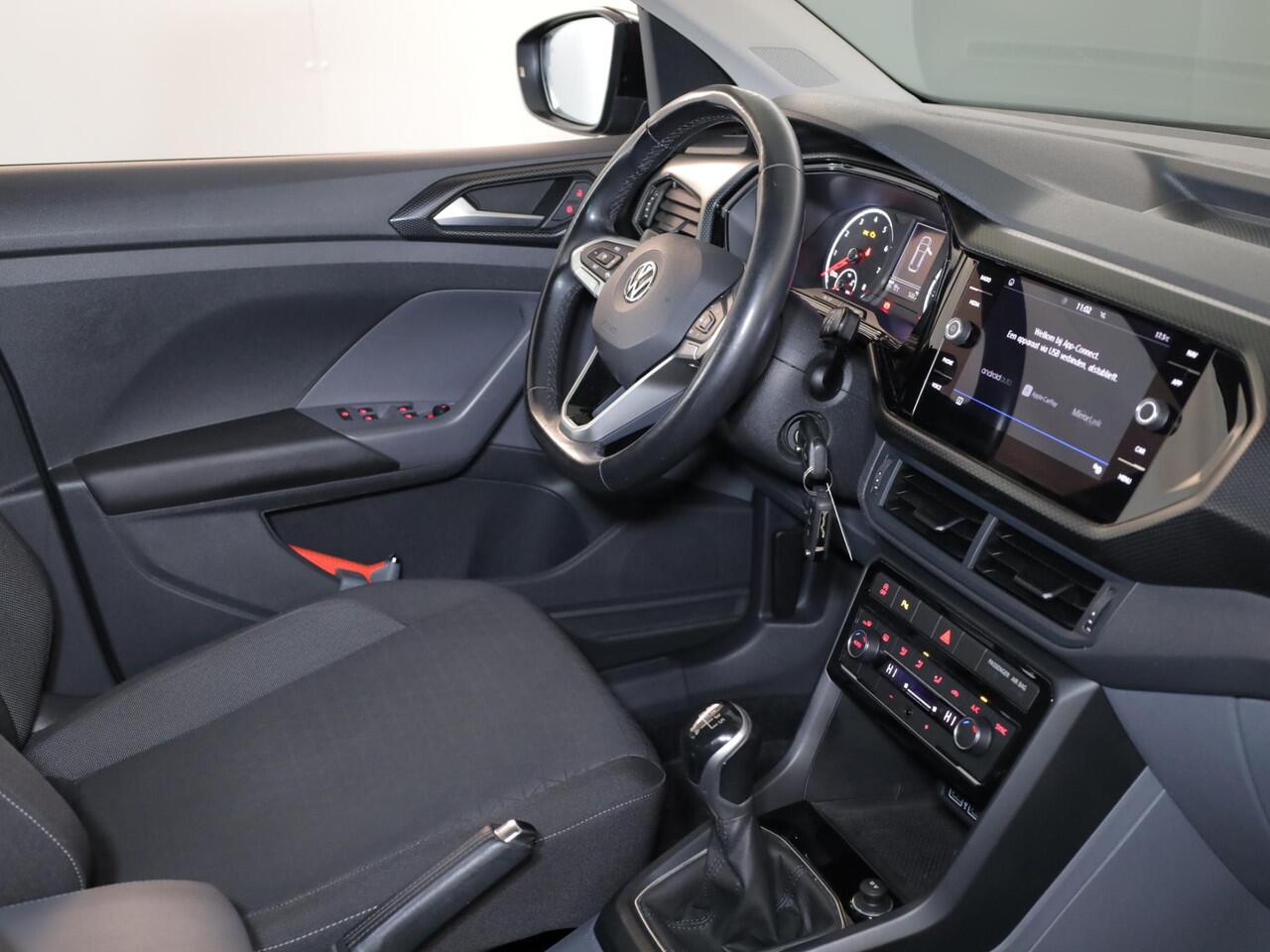 Volkswagen T-Cross 1.0 TSI Life 95pk 5bak| Navi| 17'LM-velgen| Dodehoekdetectie| Camera