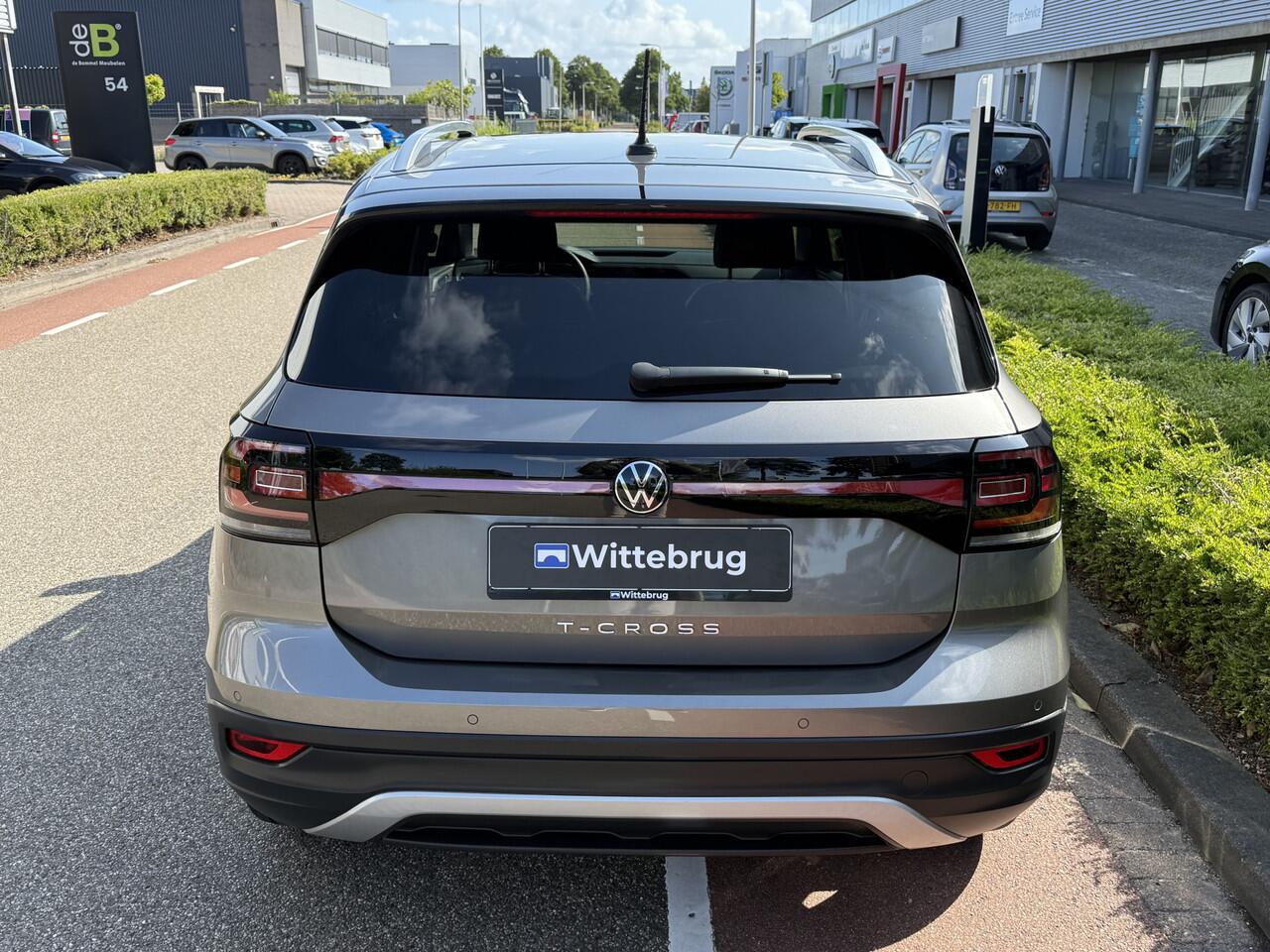 Volkswagen T-Cross 1.0 TSI 110pk Style / 18" LMV / LED Koplampen / Black Design Interieur / Parkeersensoren / Climate Control / Stoelverwarming / Adaptive Cruise Control / Navigatie