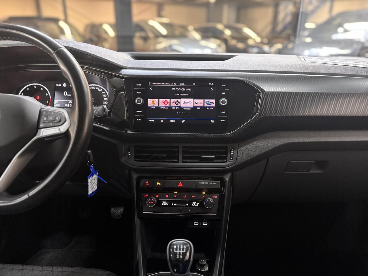 Volkswagen T-Cross 1.0 TSI Life Climat Navi Camera Ad Cruise Parkeersensoren 1e Eigenaar Dealeronderhouden