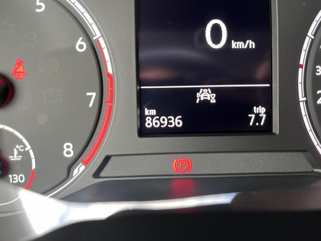 Volkswagen T-Cross 1.0 TSI Life / GARANTIE TM 05-2027/ PARK. SENSOREN/ APP CONNECT/ ADAPT. CRUISE/ AIRCO/ DAB/ 16" LMV