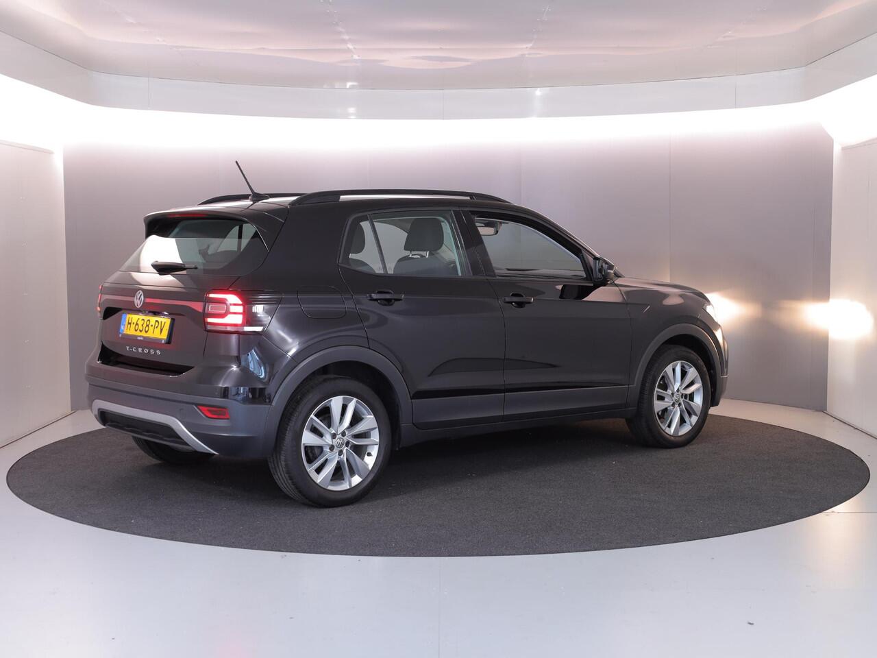 Volkswagen T-Cross 1.0 TSI Life 95pk 5bak| Navi| 17'LM-velgen| Dodehoekdetectie| Camera