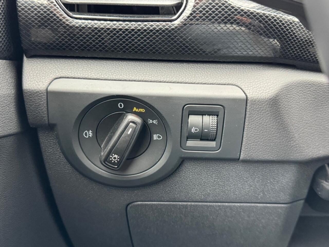 Volkswagen T-Cross 1.0 TSI 115 pk DSG Life Edition - Navi/Apple/Android - camera