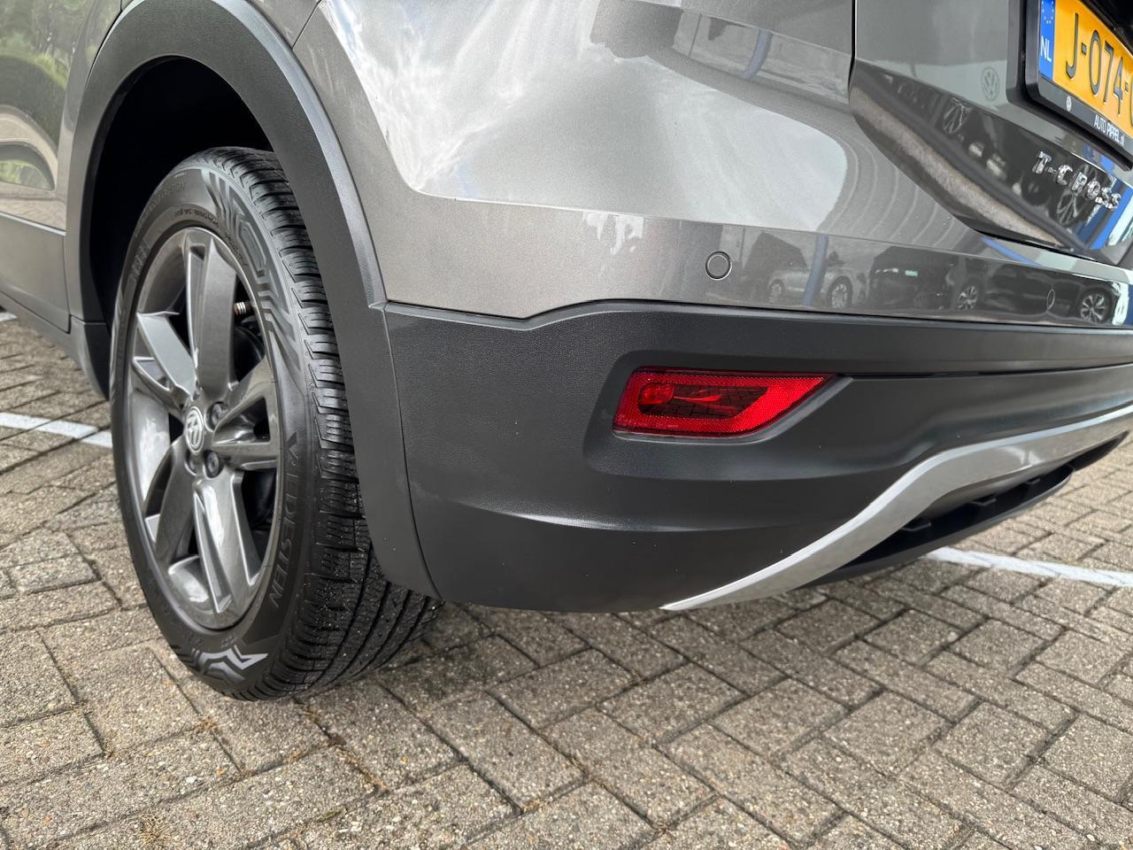 Volkswagen T-Cross 1.0 TSI Life | Navi | App Conn. | Aur camera | DAB